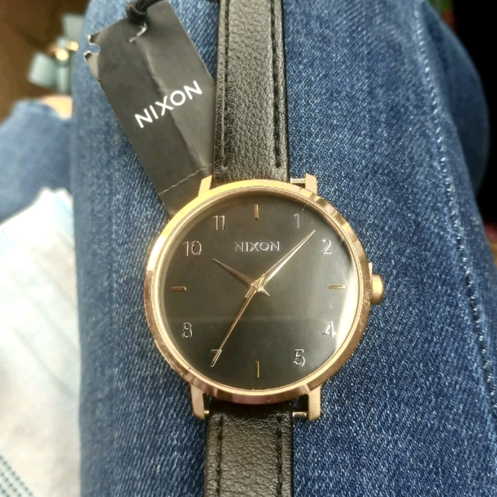 Nixon watch